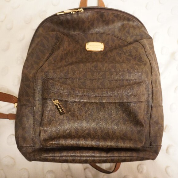 Michael Kors Logo Print Backpack - Picture 3 of 13